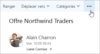 Capture d’écran du bouton Autres commandes dans la barre de menu Outlook.