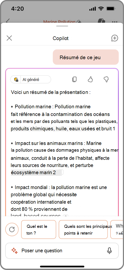 Capture d'écran de Copilot dans PowerPoint sur un appareil iOS avec les résultats de Résumer cette série de diapositives