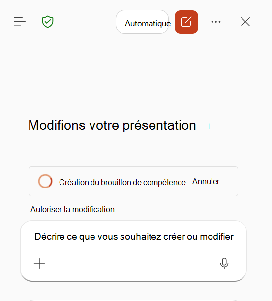 Capture d’écran montrant Copilot traitant un flux de travail enregistré pour créer un brouillon de compétence.