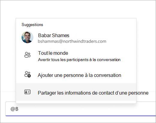 Capture d’écran montrant comment extraire un contact à partager à l’aide de @mention.