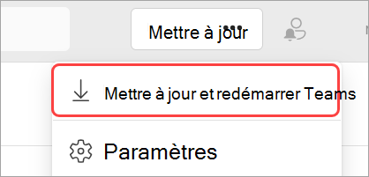 Image du menu déroulant Paramètres et plus avec Mettre à jour et redémarrer Teams mis en évidence.