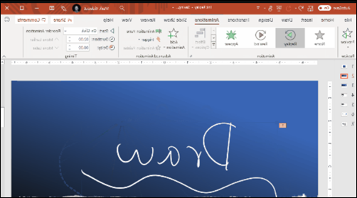 שקופית PowerPoint עם טקסט בכתב יד ואפשרויות הפעלה חוזרת של דיו בעת לחיצה עליהן