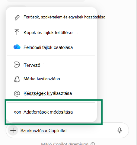 Képernyőkép a PowerPoint Copilot menüjének Adatforrások módosítása elemének kiválasztásáról.