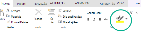A Szövegkiemelő gomb a PowerPoint Online menüszalagjának Kezdőlap lapján található