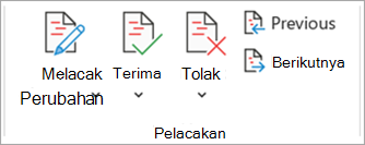 Cuplikan layar memperlihatkan grup Pelacakan dengan tombol Terima, Tolak, Sebelumnya, dan Berikutnya di Word.