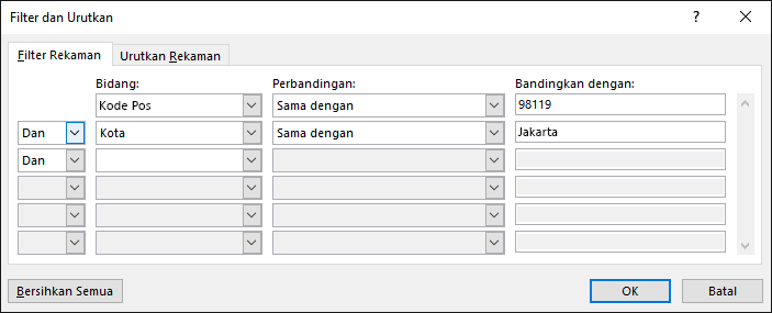 Sebagai bagian dari gabungan surat Word, pilih Edit Daftar Penerima, lalu di bawah Memperbaiki daftar penerima, pilih Filter.