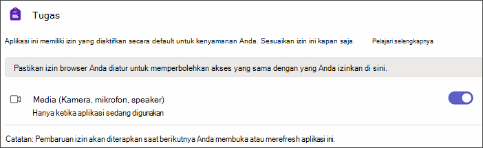 Cuplikan layar pengaturan Teams setelah memilih Izin Aplikasi. Pengaturan yang disebut Media ditampilkan dengan tombol alih aktif.