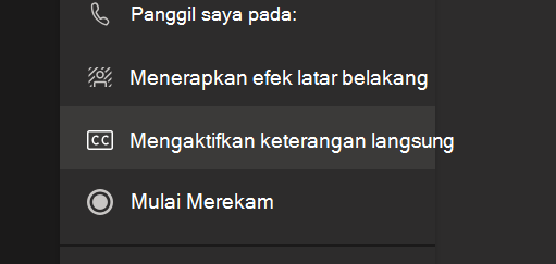 Opsi Aktifkan keterangan langsung di menu opsi rapat Teams