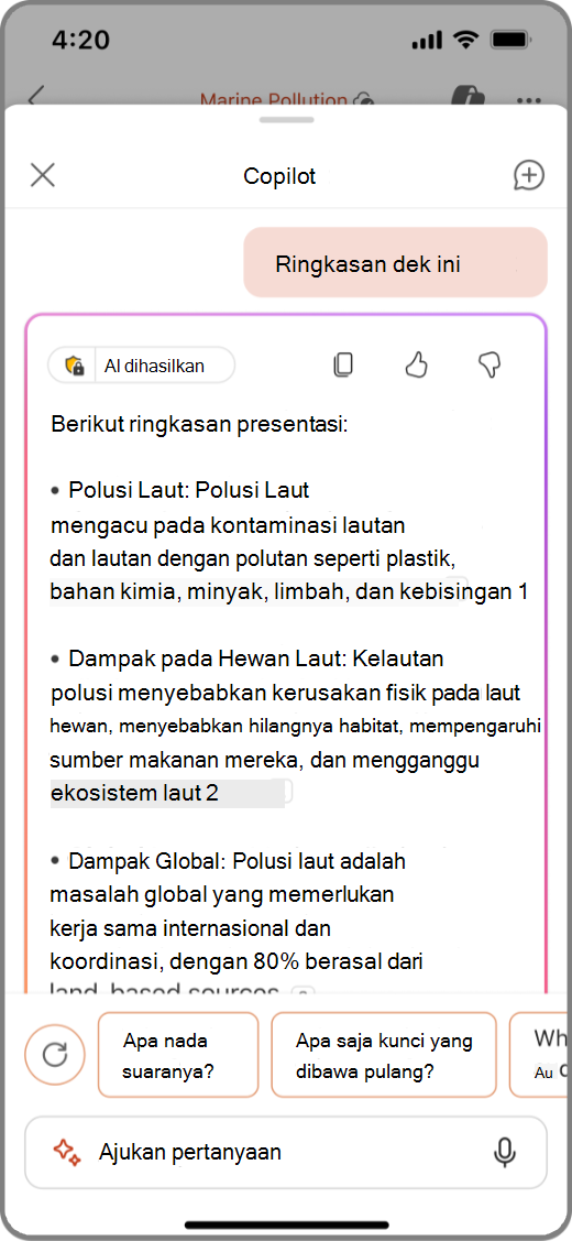 Cuplikan layar Copilot di PowerPoint pada perangkat iOS dengan hasil Ringkas Koleksi ini