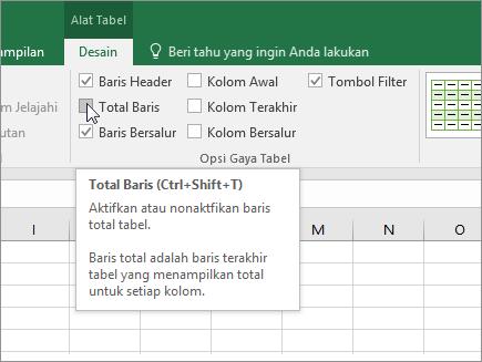 Opsi Baris Total di tab Desain