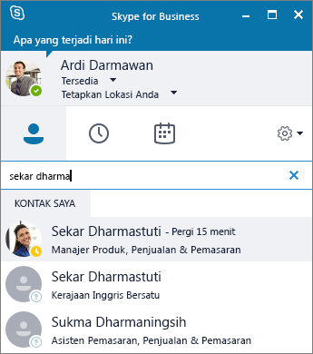 Cuplikan layar jendela Skype for Business saat mencari kontak untuk ditambahkan.