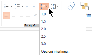 Le opzioni del menu Interlinea sulla barra multifunzione consentono di selezionare interlinea singola, interlinea doppia o altre opzioni di interlinea verticale.