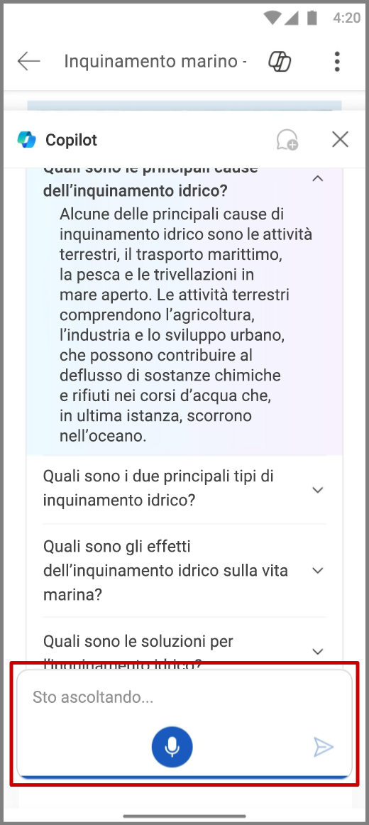 Screenshot di Copilot in Word nel dispositivo Android con l'input vocale nella casella di composizione