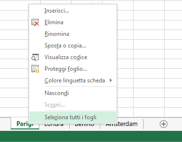 Il comando Seleziona tutti i fogli è selezionato nel menu di scelta rapida.