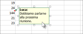 Fare clic sul bordo della casella del commento per spostarla o modificarne le dimensioni