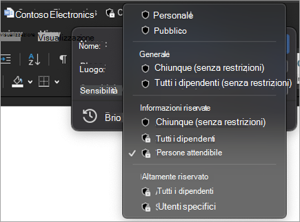 Screenshot del menu di riservatezza della barra del titolo espanso per visualizzare le etichette di riservatezza disponibili.