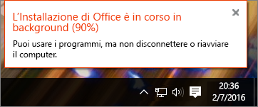 Finestra di dialogo che mostra l'installazione di Office ferma al 90%
