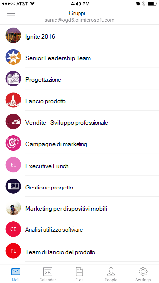 Mostra la schermata Gruppi, con un elenco di gruppi come Ingite 2016 e Senior Leadership Team.