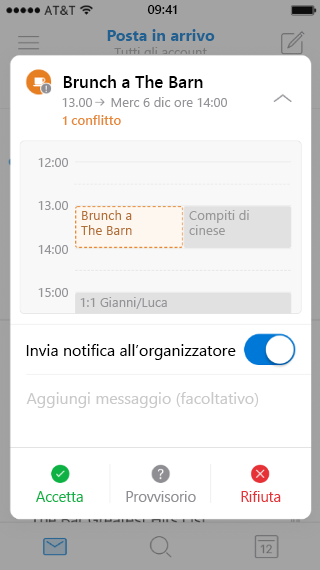 Mostra la schermata di un dispositivo mobile, con un invito nel calendario. La freccia di compressione si trova nella parte superiore dello schermo, rivolta verso l'alto.