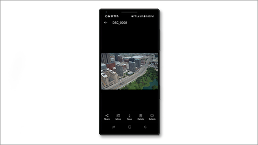 Android con un'immagine visualizzata
