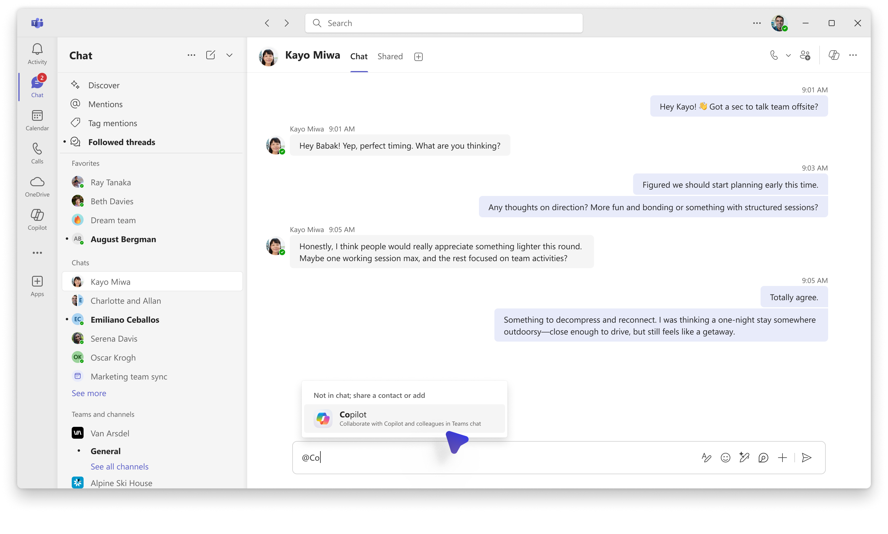 チャットに追加する Copilot に言及する