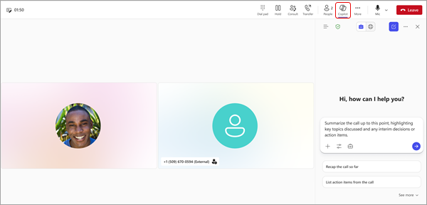 Copilot アイコンが強調表示され、通話中に Copilot サイド バーが開かれているスクリーンショット。