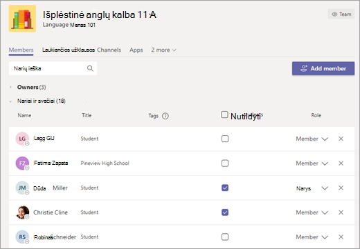 Pažymėkite žymės langelius šalia mokinių vardų, kad juos išjungtumėte.