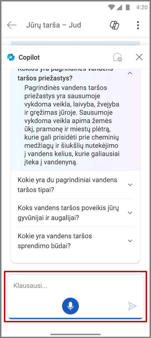 Ekrano kopija, kuriame yra „Copilot“ programoje „Word“ „Android“ įrenginyje, naudodama balso įvesti kūrimo lauke