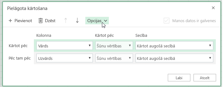 Pielāgotas kārtošanas dialogs ar atlasītu opciju pogas