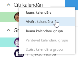Ekrānuzņēmums ar kontekstizvēlni Citi kalendāri, kurā atlasīts Atvērts kalendārs.
