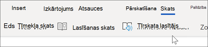 Ekrānuzņēmums, kurā redzama Word Online augšējā navigācija, atlasīts skats un kursors tiek novietots virs tīrskata lasītāja