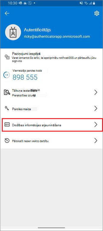 Darba vai mācību konta sākumlapa, kurā redzama iezīmēta opcija Atjaunināt drošības informāciju
