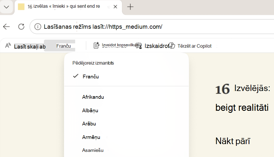 Ekrānuzņēmums ar lasīšanas režīmu Tulkot.
