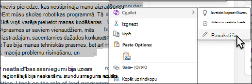 Daļa teksta, kas atlasīts programmā OneNote. Tiek parādīta kontekstizvēlne, kurā atlasīts Copilot un apakšizvēlnē atlasīta opcija Pārrakstīt.