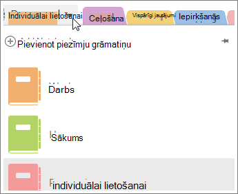 Pārslēdzieties starp piezīmju grāmatiņām, izmantojot kreisās puses izvēlni.