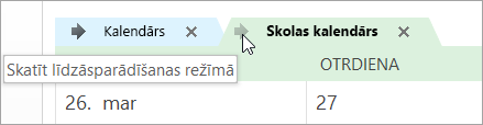 Noklikšķiniet uz bultiņas Skatīt blakus novietojuma režīmā