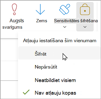 Jaunā ziņojumā atlasiet Opcijas > Šifrēt šifrēšanu > .