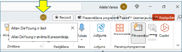 PowerPoint sadarbības ekrāna ekrānuzņēmums ar personas ikonu
