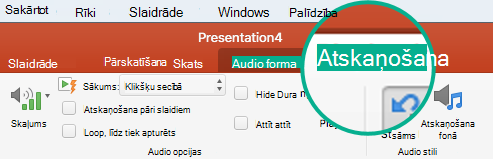 Kad slaidā ir atlasīts audio klips, rīkjoslas lentē parādās cilne Atskaņošana, kurā varat iestatīt atskaņošanas opcijas.