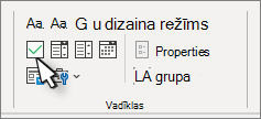 Izvēles rūtiņas vadīkla izstrādātāja lentes grupā Vadīklas.