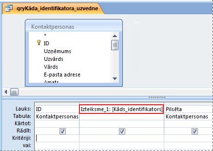 Vaicājums ar izteiksmi, kas izraisa dialoglodziņa Parametru vērtības ievadīšana parādīšanu