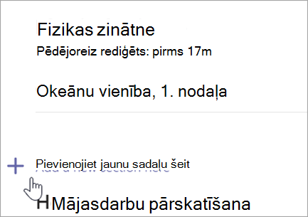 Ekrānuzņēmums, kurā redzama klases piezīmju grāmatiņas lapa ar opciju pievienot jaunu sadaļu.