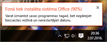 Dialoglodziņš, kurā redzama Office instalācija, kas apstājusies pie 90%