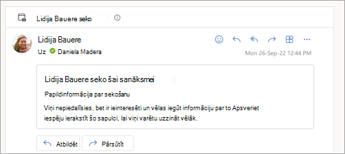Ekrānuzņēmums, kurā redzama e-pasta atbilde, ka dalībnieks seko sapulcei