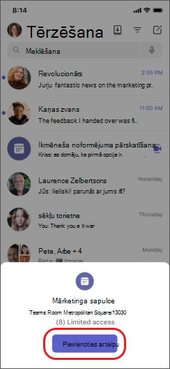 Grupu pievienošanās ar telpu iPhone tālrunī