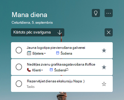Saraksts Mana diena, kārtots pēc svarīguma ar divām zvaigznītēm atzīmētiem uzdevumiem saraksta augšdaļā