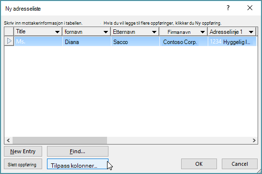 Hvis du vil legge til egendefinerte kolonner i listen over e-post, klikker du på Tilpass kolonner-knappen.