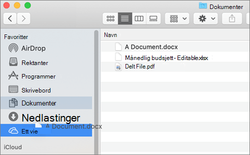 Mac Finder-vindu som viser dra og slipp for å flytte filer