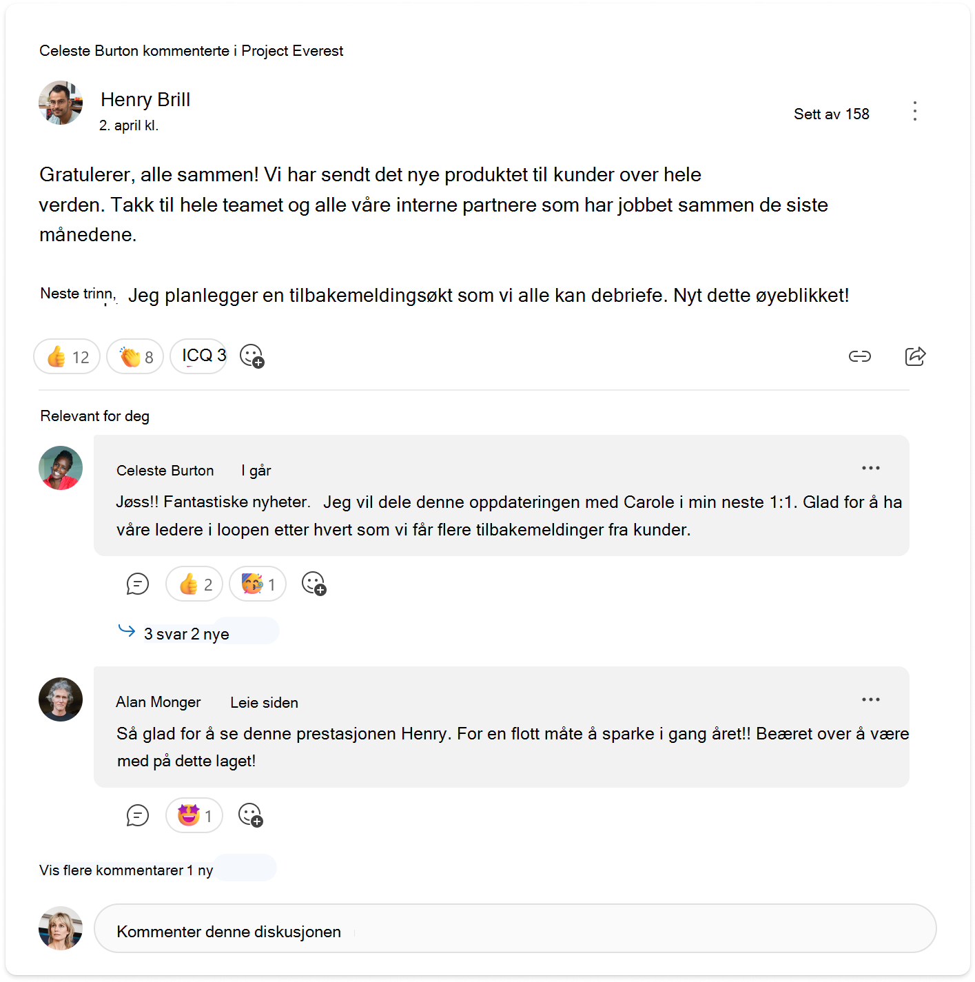 En samtale som viser visningen av to kommentarer på samtalekortet for Engage.