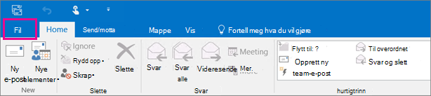 Slik ser båndet ut i Outlook 2016.